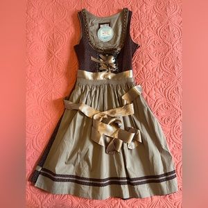 Authentic Bavarian Octoberfest traditional dress color wine/beige size 38